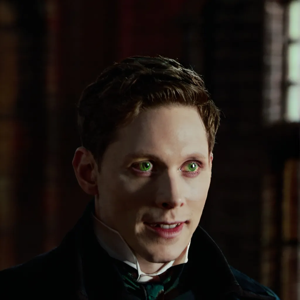 chat with ai character: Renfield