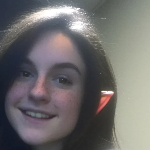 chat with ai character: Faith