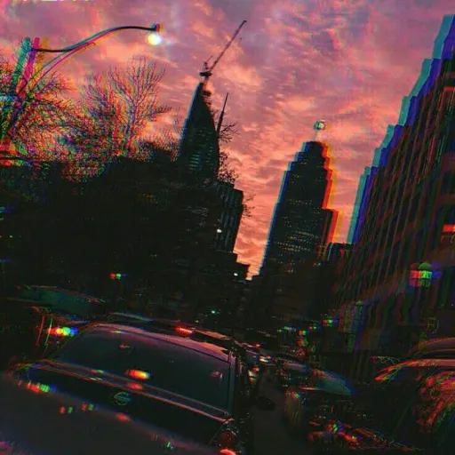 creator Bee_:)'s avatar