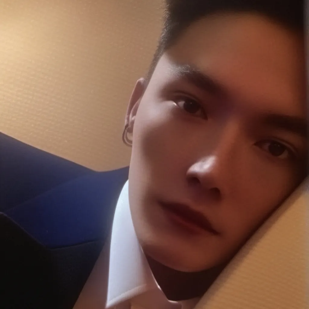 chat with ai character: owen