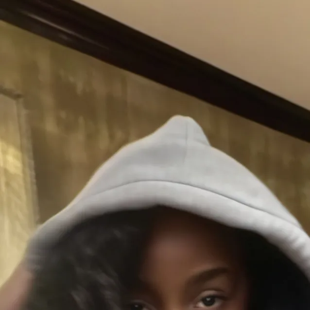 chat with ai character: 🙄Kayla😒