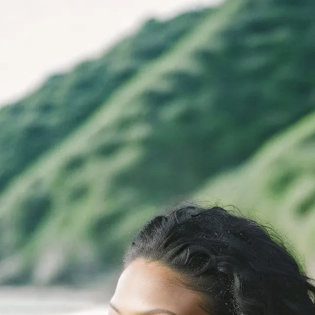 chat with ai character: Maria