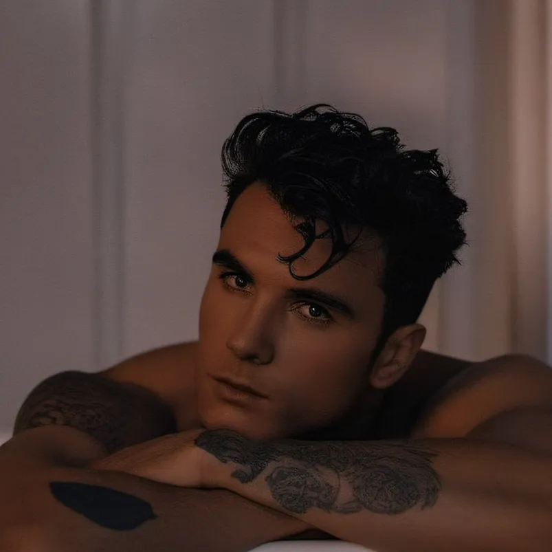 chat with ai character: Marcus