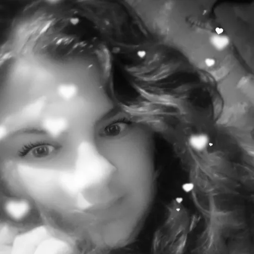 creator Sara Ann's avatar