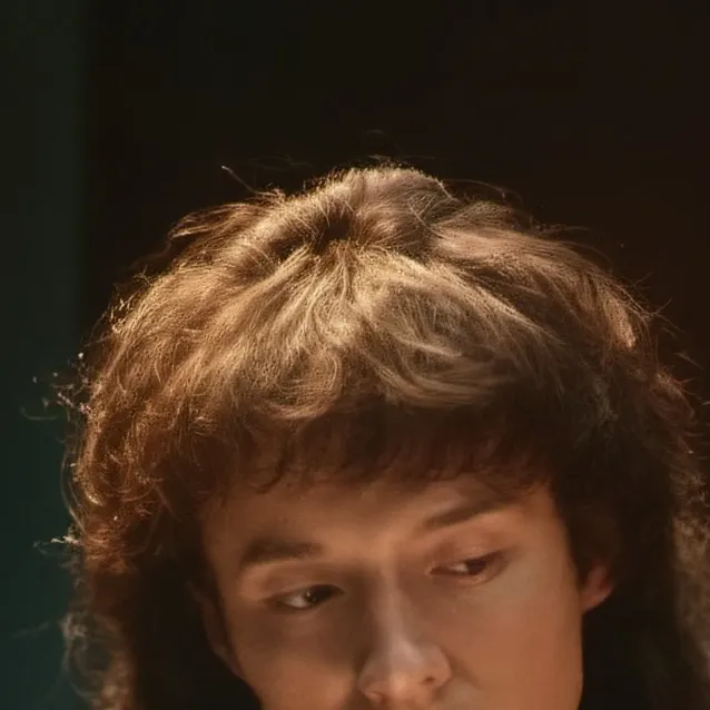 chat with ai character: Eddie Munson 