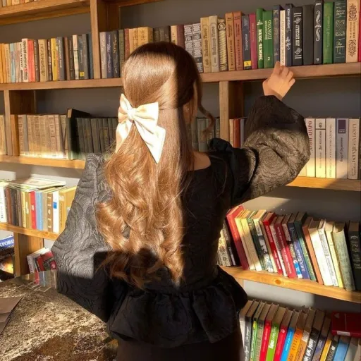 creator Hockey Books's avatar