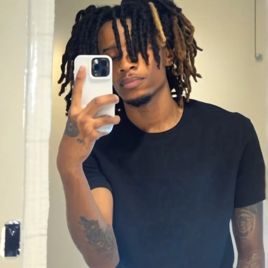 chat with ai character: Dre