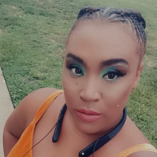 creator Essamay's avatar