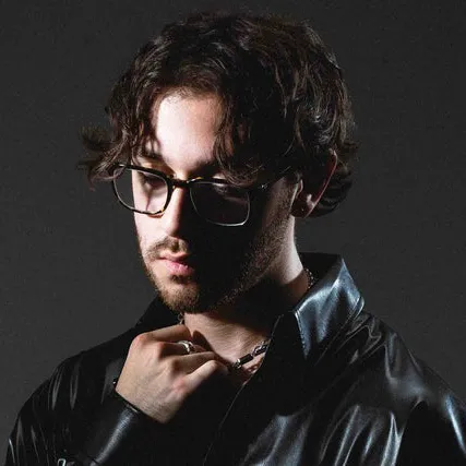 creator Let the world 🔥's avatar