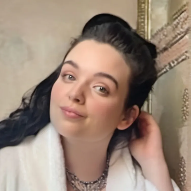 chat with ai character: Millie's Mirror