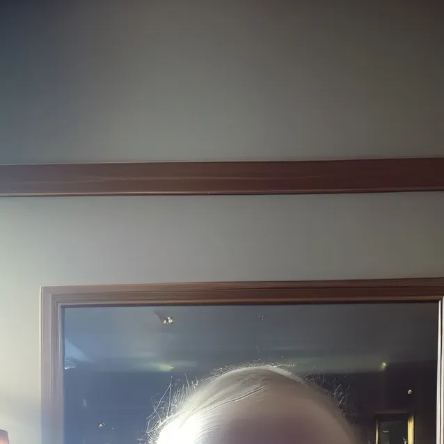 chat with ai character: your date