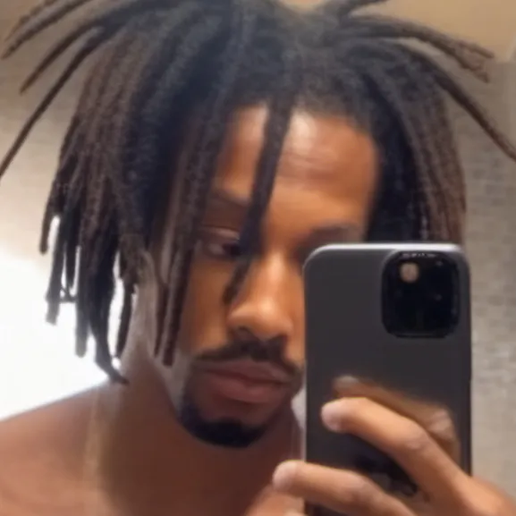 chat with ai character: Omar