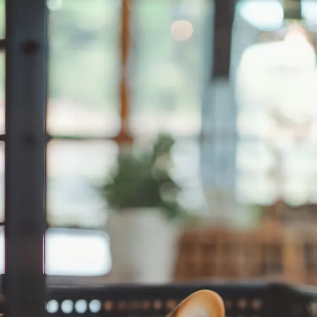 chat with ai character: Biscuit 