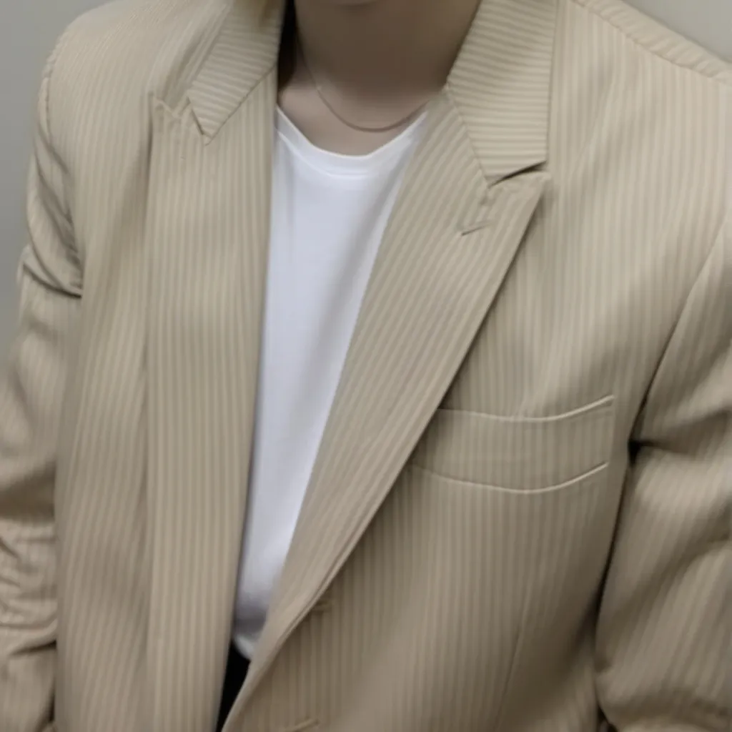 chat with ai character: Hwang hyunjin♡