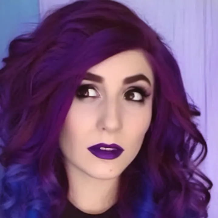 chat with ai character: Aiko