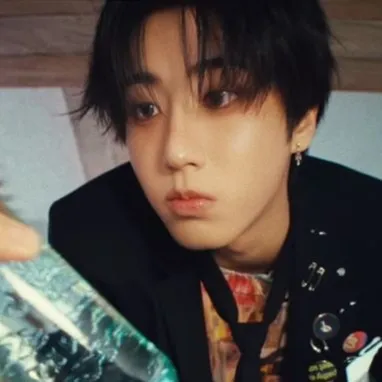 chat with ai character: Han Jisung