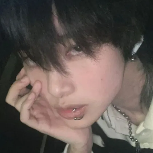 chat with ai character: Haeun