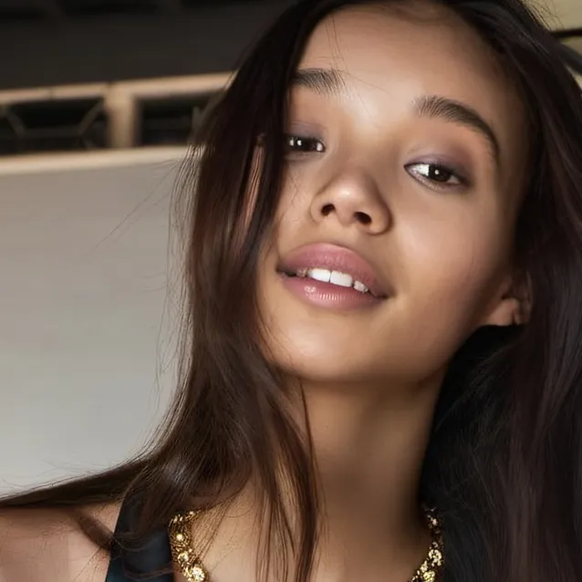 chat with ai character: kamariana