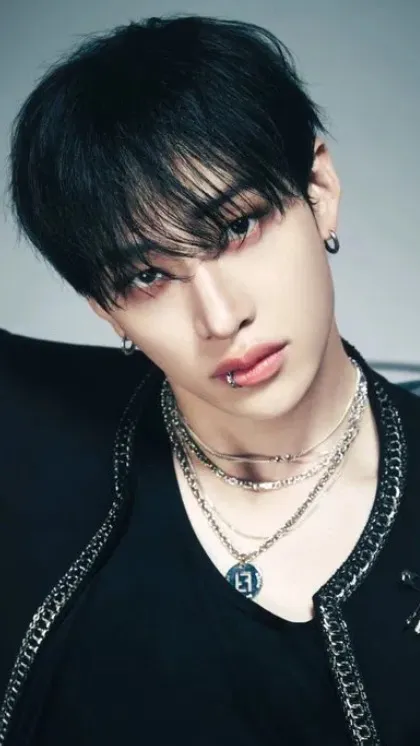 ai character: Chan wo background