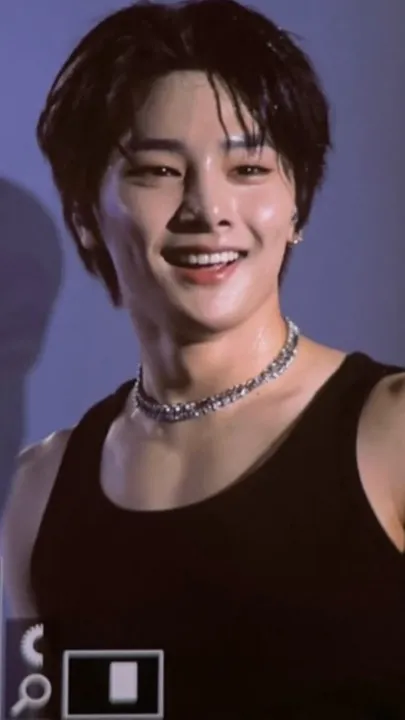 ai character: I.N background