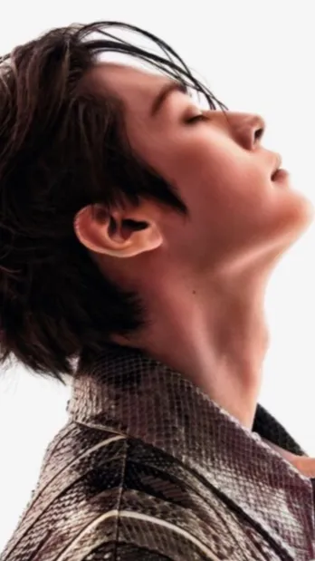 ai character: Lee know  background