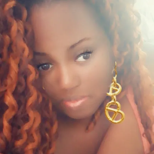 creator honeylove1212's avatar