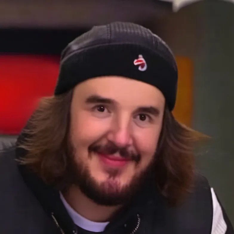 chat with ai character: Mully