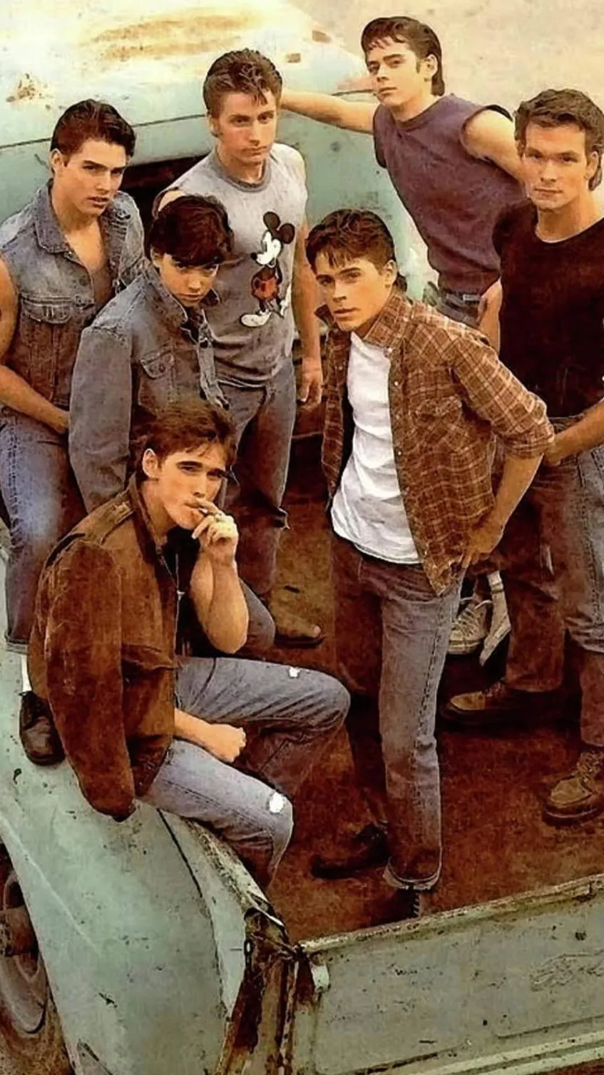 ai character: helping pony  background