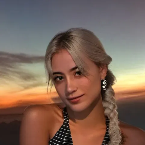 chat with ai character: Jade 