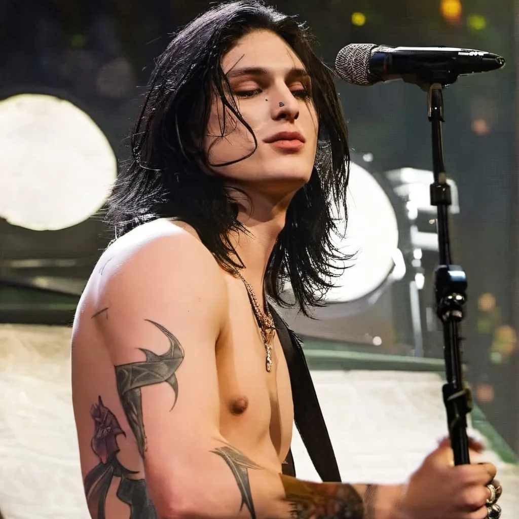 chat with ai character: 𝙆𝙖𝙯 🚬