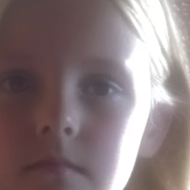 chat with ai character: raeleigh ann hunt