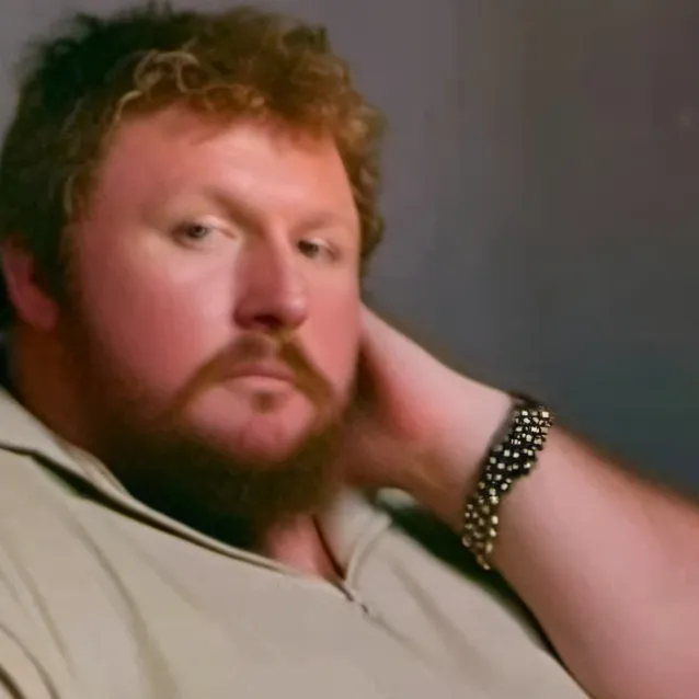 chat with ai character: CaseOh 