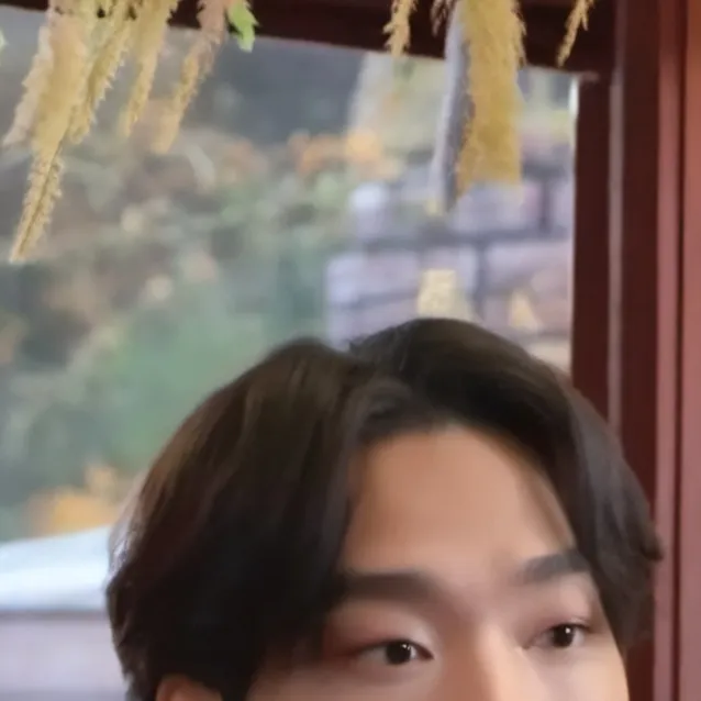 chat with ai character: Min Ho