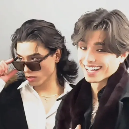 creator IeatToesForLife's avatar