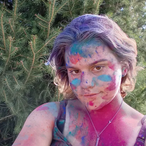 creator miss English's avatar