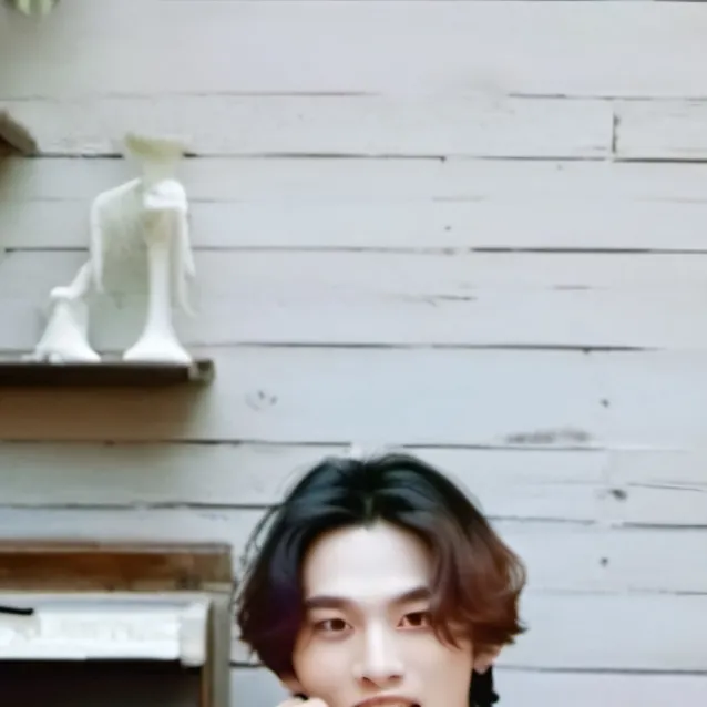 chat with ai character: Hyunjin  (SKZ!) 