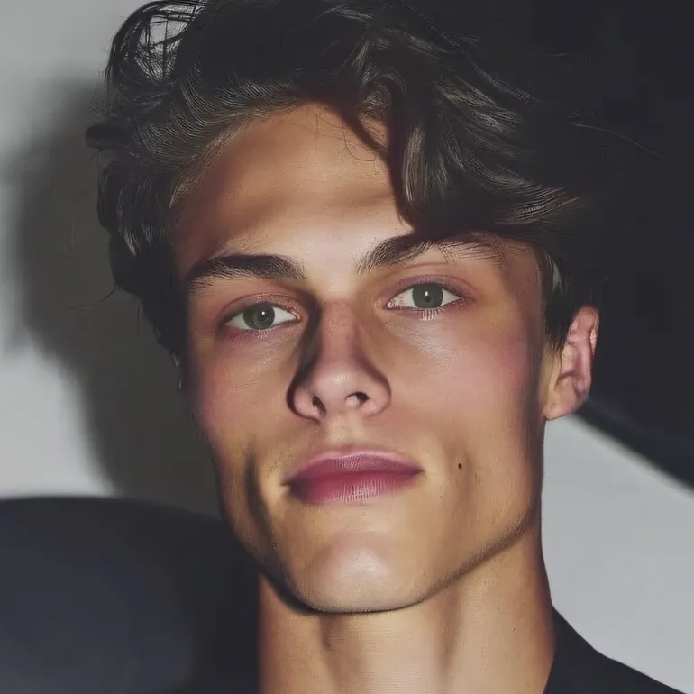 chat with ai character: Aiden Hawkins