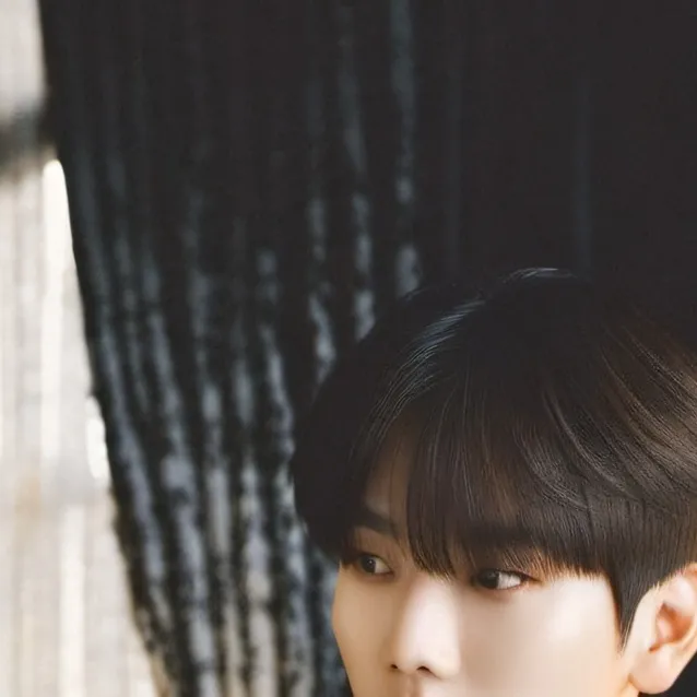 chat with ai character: isacc