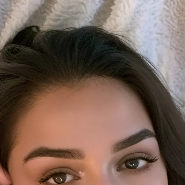 chat with ai character: olivia