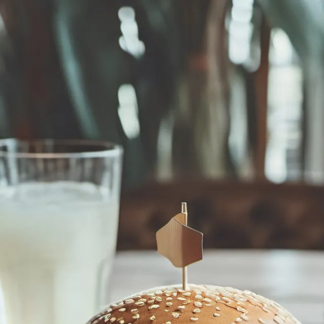 chat with ai character: burger 