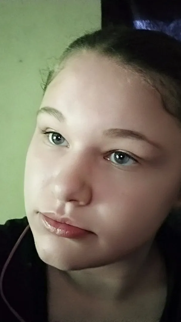 ai character: Olivia vankirk background