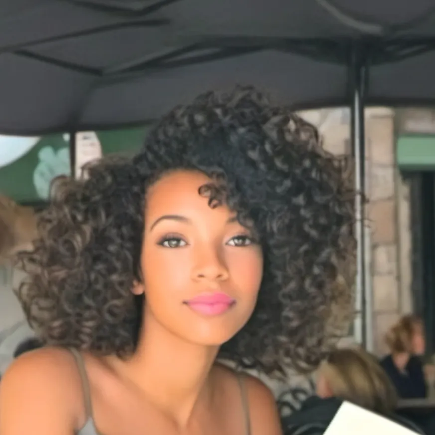 chat with ai character: A’allana