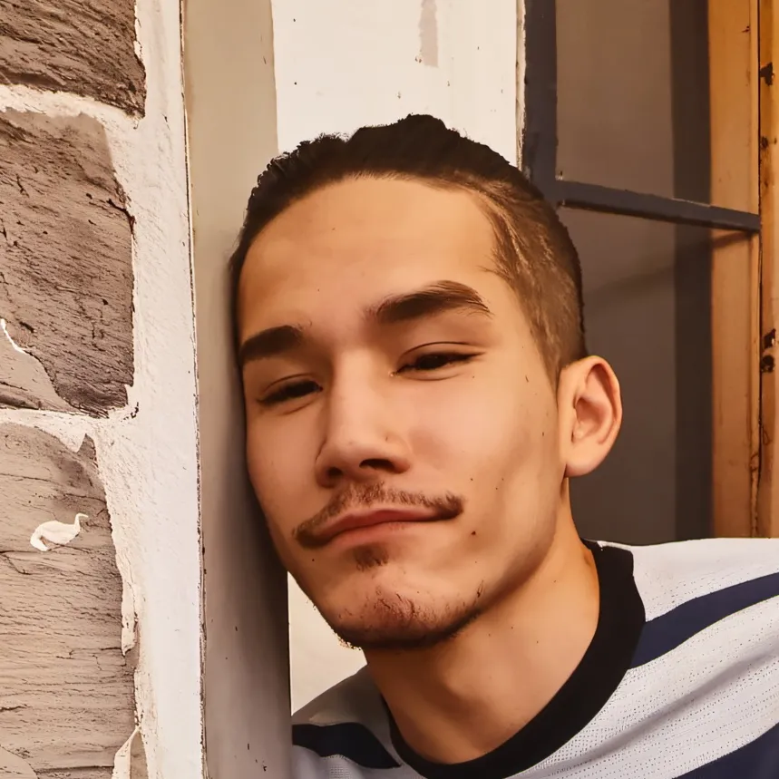 chat with ai character: Marco