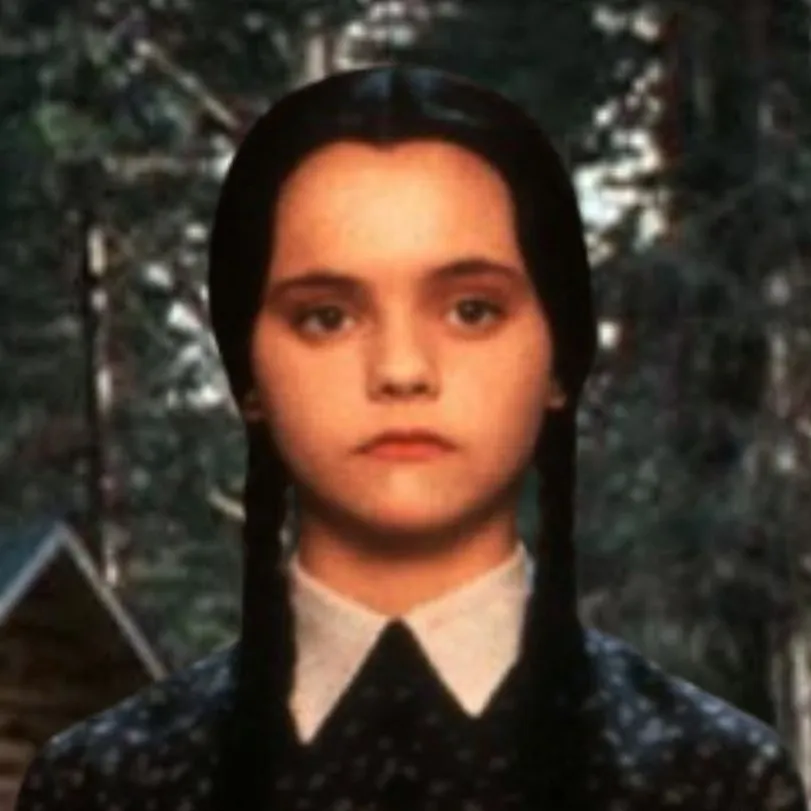 chat with ai character: Wednesday Addams