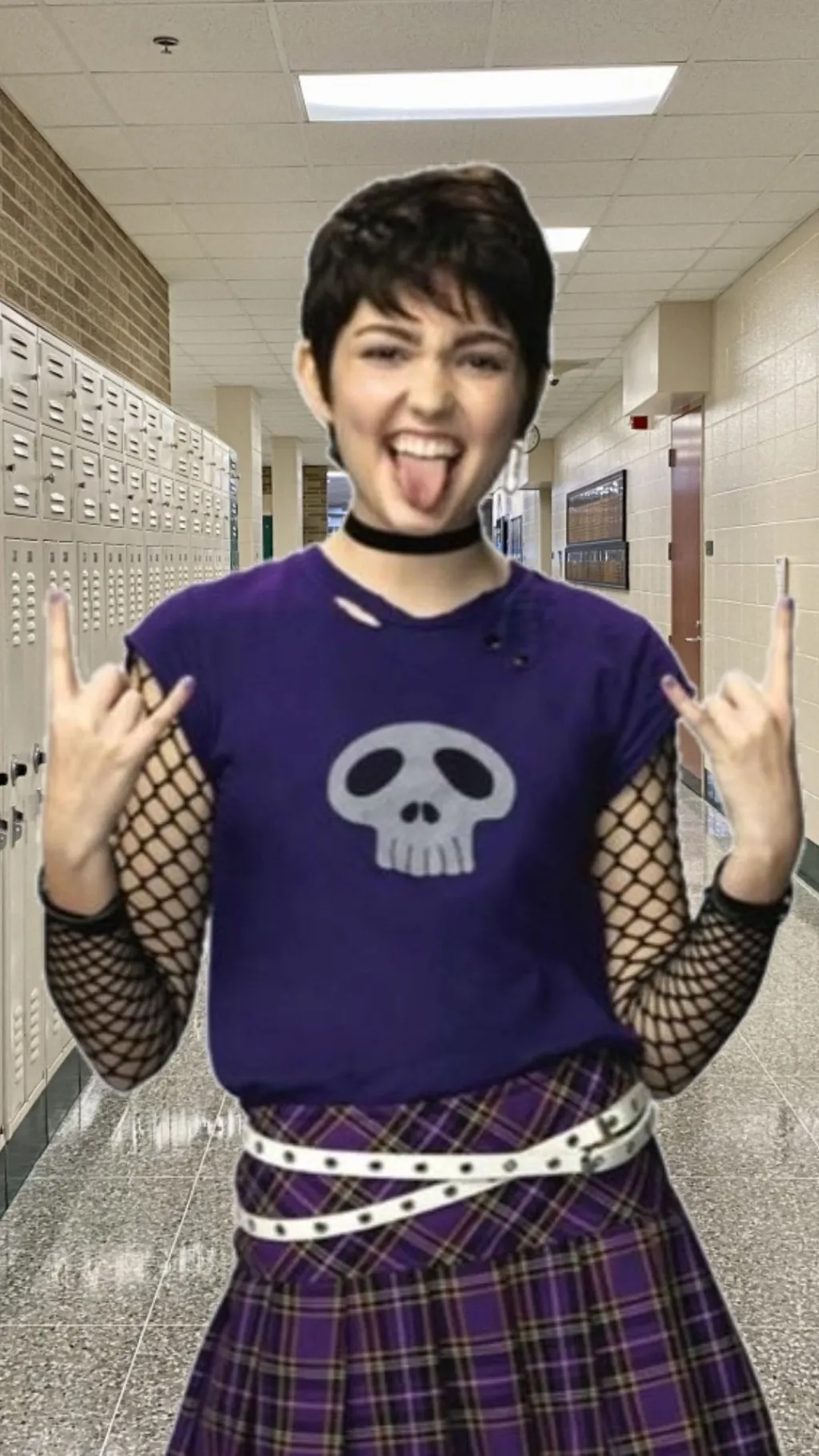 ai character: Luna Loud background