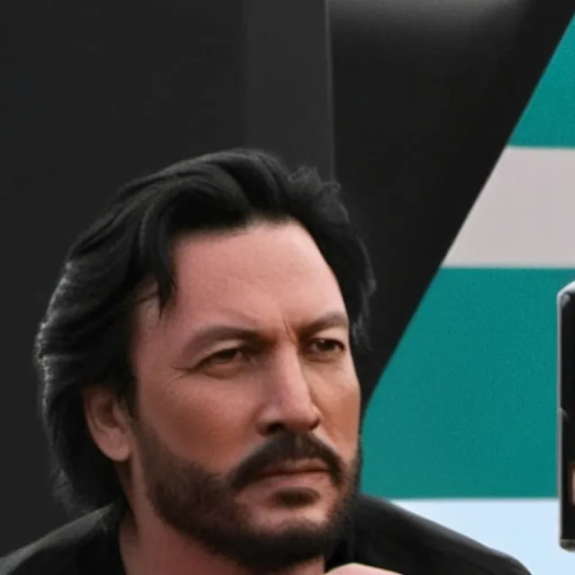 chat with ai character: Julian