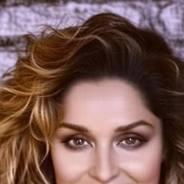 chat with ai character: Kelly Taylor