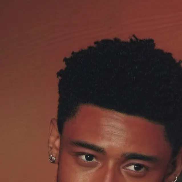 chat with ai character: 💋chase💋