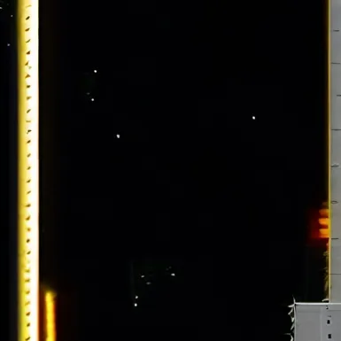 chat with ai character: Polygon donut DCAT