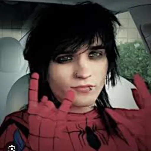 creator Madi :/'s avatar